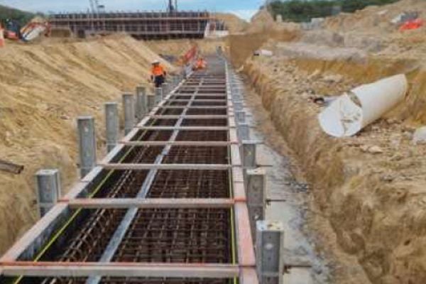 Construction of Capping beam concrete structures.